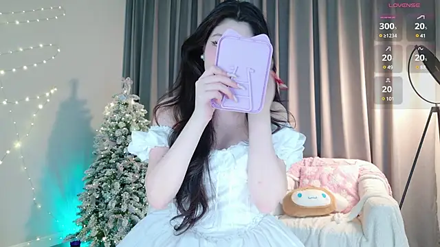 Snapshot of KitayamaChu chatting on 01-14-25, 10:23 KitayamaChu online show from 01-14-25, 10:23