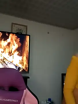 Lanna hott  online show from 10-14-25, 07:25