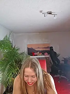 Snapshot of Supertitten95DD chatting on 02-10-25, 09:14 Supertitten95DD online show from 02-10-25, 09:14