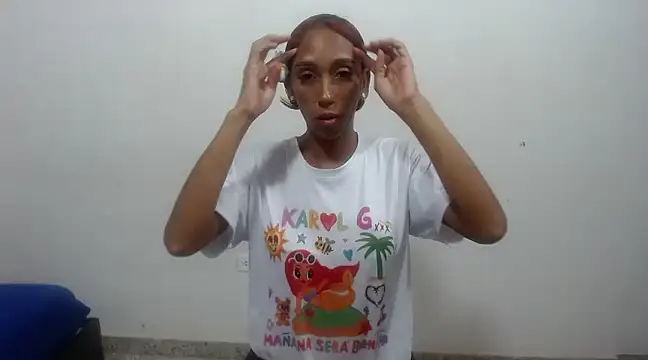 Snapshot of ZashaRomero chatting on 02-09-25, 12:28 ZashaRomero online show from 02-09-25, 12:28