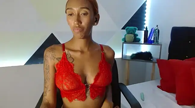 Snapshot of ZashaRomero chatting on 02-23-25, 12:30 ZashaRomero online show from 02-23-25, 12:30