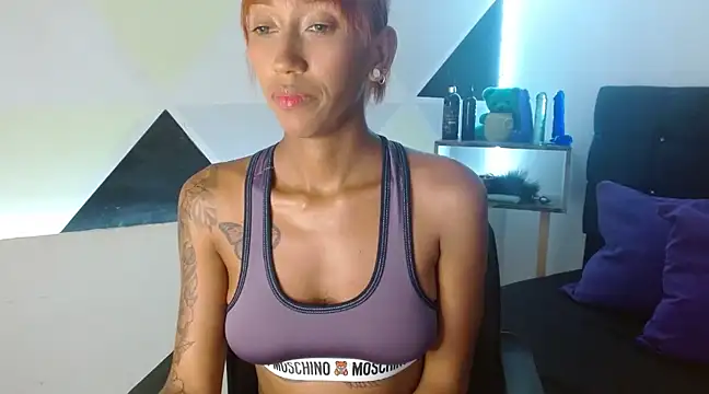 Snapshot of ZashaRomero chatting on 03-08-25, 09:51 ZashaRomero online show from 03-08-25, 09:51