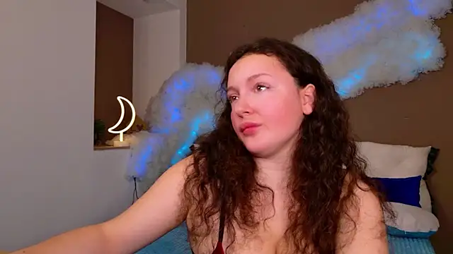 Snapshot of GloriNichols chatting on 11-13-25, 08:02 GloriNichols online show from 11-13-25, 08:02