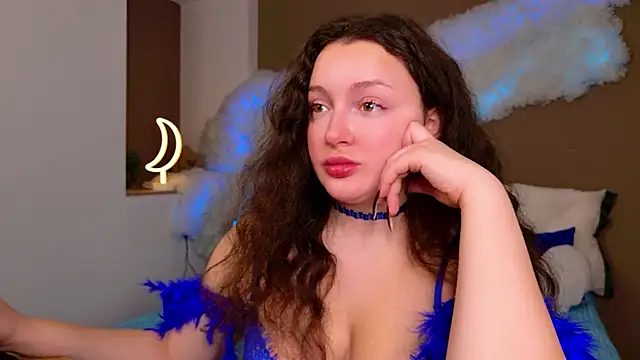 Snapshot of GloriNichols chatting on 11-14-25, 06:34 GloriNichols online show from 11-14-25, 06:34