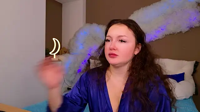 Snapshot of GloriNichols chatting on 11-21-25, 06:45 GloriNichols online show from 11-21-25, 06:45