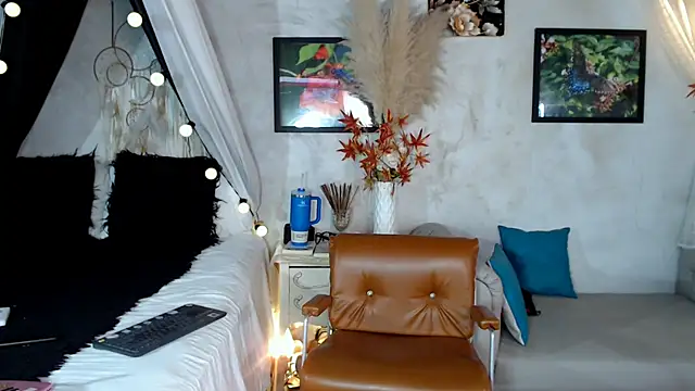 Kyara Queen online show from 03-16-25, 06:34