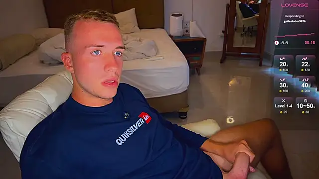 Snapshot of tommy_cumfinger chatting on 10-29-25, 08:05 tommy cumfinger online show from 10-29-25, 08:05