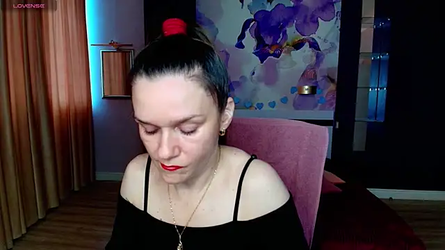 AriaGray online show from 04-04-26, 06:55