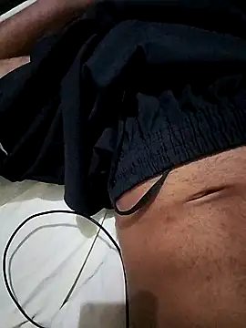 Snapshot of FoxLust chatting on 09-20-25, 05:41 FoxLust online show from 09-20-25, 05:41