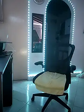 Snapshot of AbbyBaker222 chatting on 09-22-25, 06:04 AbbyBaker222 online show from 09-22-25, 06:04