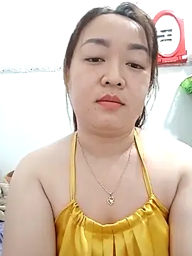 VyOanh2K online show from 03-11-25, 05:02