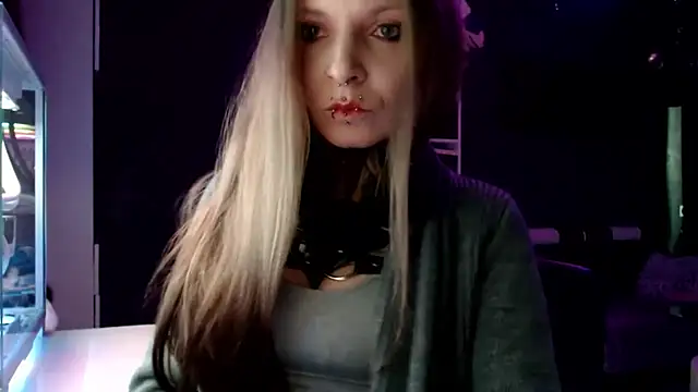 Snapshot of InesGold chatting on 02-11-25, 07:12 InesGold online show from 02-11-25, 07:12