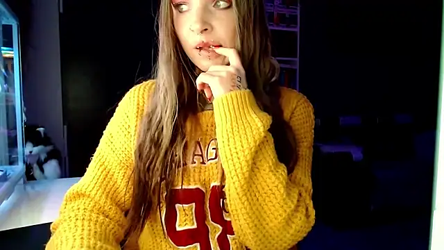 Snapshot of InesGold chatting on 02-25-25, 07:25 InesGold online show from 02-25-25, 07:25