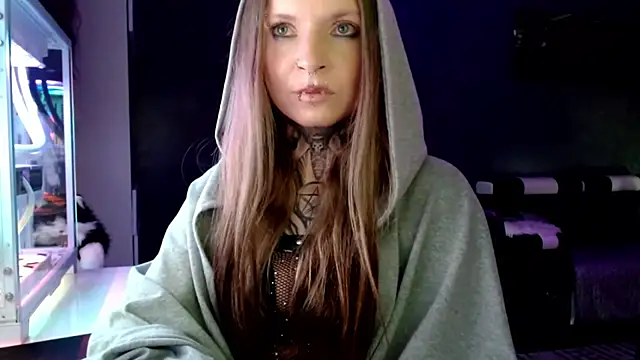 Snapshot of InesGold chatting on 02-27-25, 10:15 InesGold online show from 02-27-25, 10:15