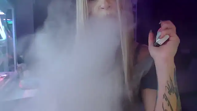 Snapshot of InesGold chatting on 03-20-25, 06:20 InesGold online show from 03-20-25, 06:20