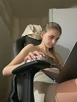 GraceTorrez online show from 02-06-25, 06:56