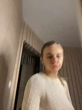 GraceTorrez online show from 10-05-25, 02:37