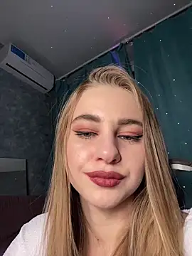 GraceTorrez online show from 12-15-25, 07:51