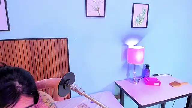 zyle boobs online show from 10-30-25, 12:50