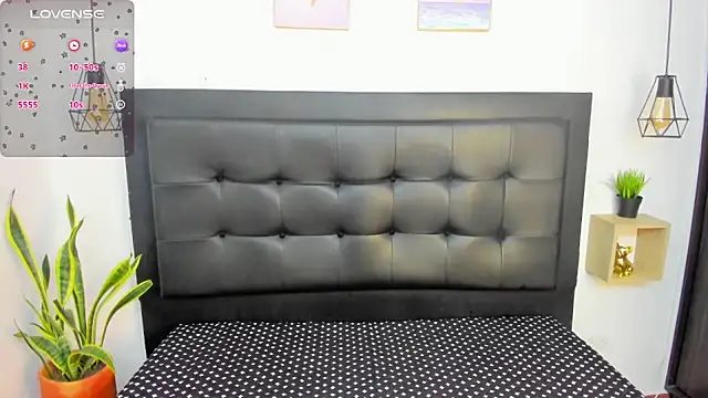 Snapshot of sweet_abby1 chatting on 12-27-24, 12:12 sweet abby1 online show from 12-27-24, 12:12