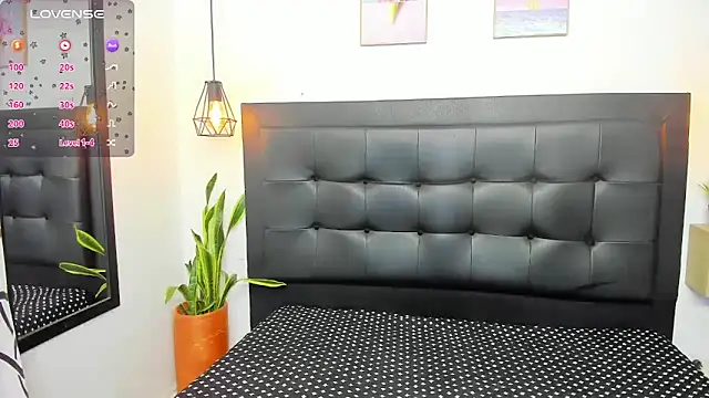 Snapshot of sweet_abby1 chatting on 01-31-25, 12:18 sweet abby1 online show from 01-31-25, 12:18