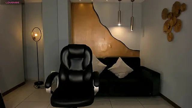 AbbyDalton online show from 10-30-25, 05:57