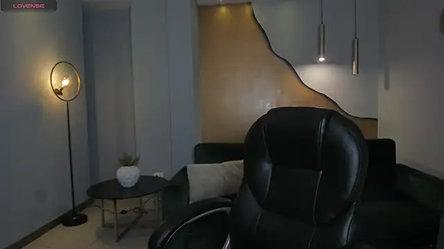 HannahJamesX online show from 02-23-25, 04:46