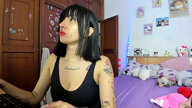 LunaDeCristall online show from 09-10-25, 09:53