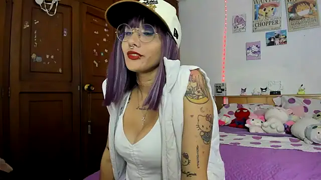 LunaDeCristall online show from 10-09-25, 07:06