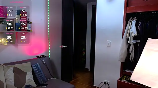 elian r online show from 10-25-25, 05:15