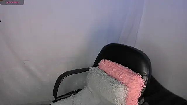 milysauria1 online show from 02-21-25, 11:55