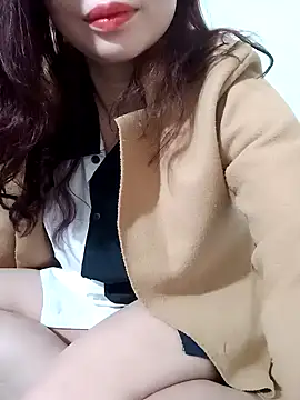 Snapshot of _LanTran chatting on 01-12-25, 02:41 LanTran online show from 01-12-25, 02:41