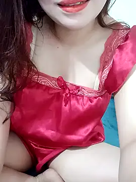 Snapshot of _LanTran chatting on 03-05-25, 02:36 LanTran online show from 03-05-25, 02:36
