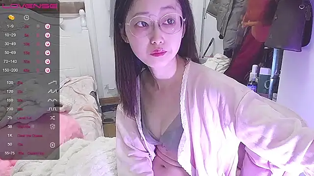 Snapshot of Destin_ chatting on 01-09-25, 01:56 Destin  online show from 01-09-25, 01:56