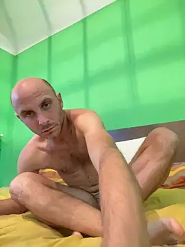 Snapshot of tubfunaske chatting on 10-12-25, 12:48 tubfunaske online show from 10-12-25, 12:48