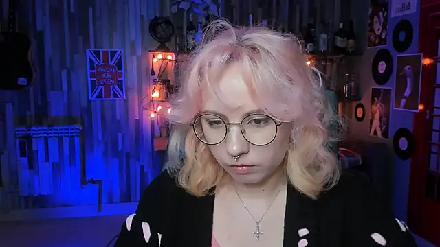 Snapshot of JasmineMilko chatting on 01-26-25, 08:14 JasmineMilko online show from 01-26-25, 08:14