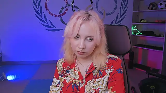 Snapshot of JasmineMilko chatting on 02-06-25, 11:32 JasmineMilko online show from 02-06-25, 11:32