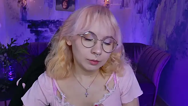 Snapshot of JasmineMilko chatting on 02-12-25, 05:05 JasmineMilko online show from 02-12-25, 05:05