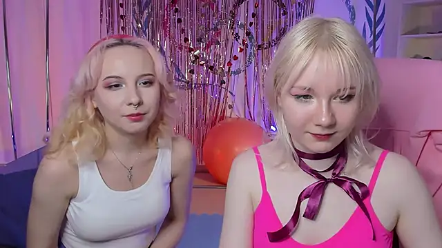 Snapshot of JasmineMilko chatting on 02-14-25, 12:03 JasmineMilko online show from 02-14-25, 12:03