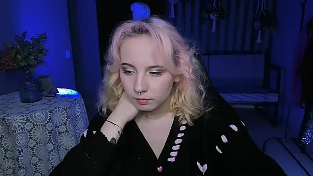 Snapshot of JasmineMilko chatting on 02-19-25, 05:05 JasmineMilko online show from 02-19-25, 05:05