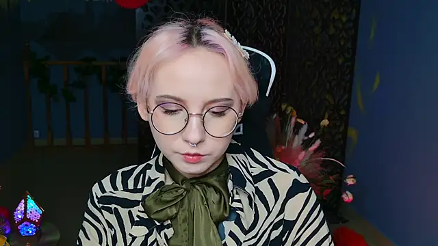 Snapshot of JasmineMilko chatting on 02-21-25, 05:02 JasmineMilko online show from 02-21-25, 05:02