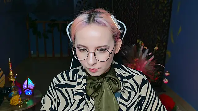 Snapshot of JasmineMilko chatting on 02-21-25, 08:07 JasmineMilko online show from 02-21-25, 08:07