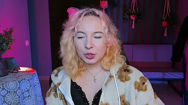 Snapshot of JasmineMilko chatting on 02-23-25, 08:06 JasmineMilko online show from 02-23-25, 08:06