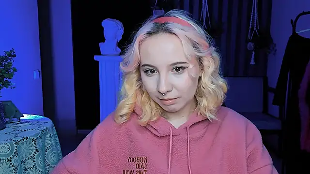 Snapshot of JasmineMilko chatting on 02-27-25, 08:17 JasmineMilko online show from 02-27-25, 08:17