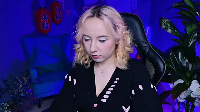 Snapshot of JasmineMilko chatting on 03-04-25, 05:11 JasmineMilko online show from 03-04-25, 05:11