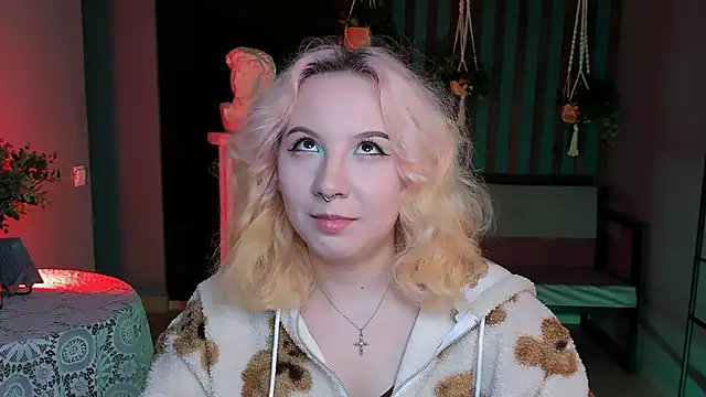 Snapshot of JasmineMilko chatting on 03-05-25, 05:07 JasmineMilko online show from 03-05-25, 05:07