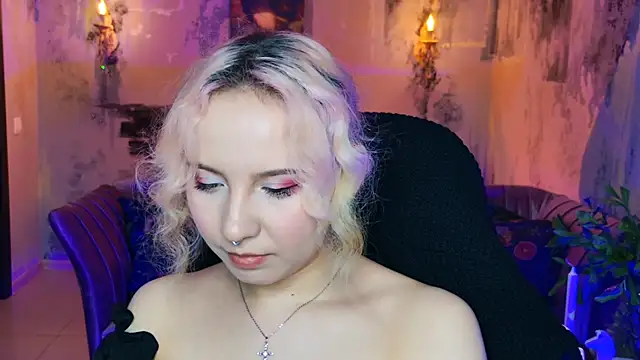 Snapshot of JasmineMilko chatting on 03-07-25, 08:13 JasmineMilko online show from 03-07-25, 08:13