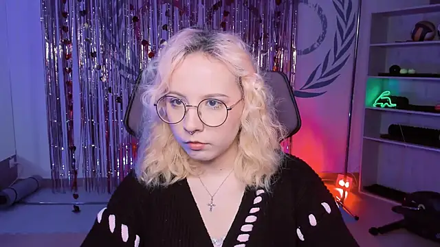 Snapshot of JasmineMilko chatting on 03-12-25, 05:02 JasmineMilko online show from 03-12-25, 05:02