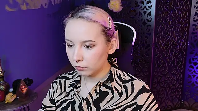 Snapshot of JasmineMilko chatting on 03-16-25, 05:03 JasmineMilko online show from 03-16-25, 05:03