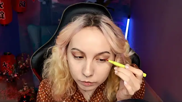 Snapshot of JasmineMilko chatting on 03-18-25, 05:09 JasmineMilko online show from 03-18-25, 05:09